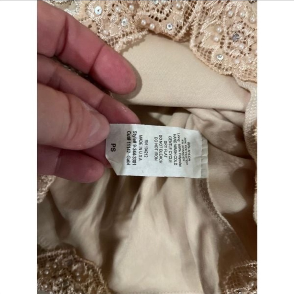 NWT JTB Beige sleeveless shirt petite small stretchy 1538 - Picture 3 of 3